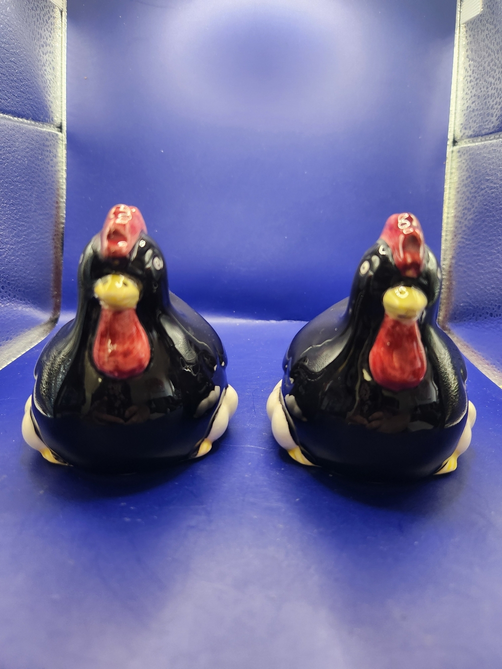 Cracker Barrel Black Ceramic Chicken Salt and Pepper Shakers Set